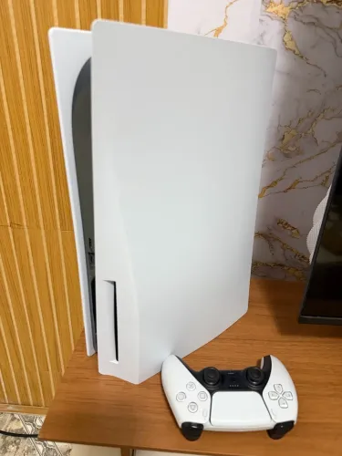 Ps5 FAT COM LEITOR SEMI NOVO / ACEITO SEU PS4, XBOX SERIES COMO PARTE DO PAGAMENTO