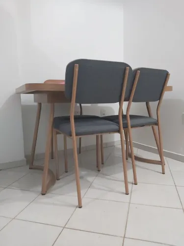 Mesa Mdf com 4 cadeiras 