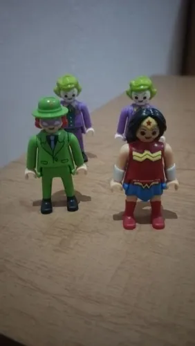 Playmobil DC Kind Ovo - Troca/Venda