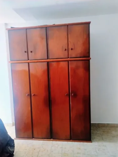 Guarda roupa madeira maciça 