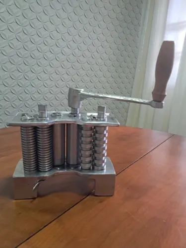 Máquina de Massa Fresca Velox Luxo