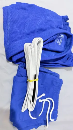KIMONO NOVO - nunca usado. 350 Reais A2