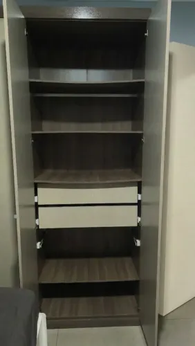 Guarda roupas usado