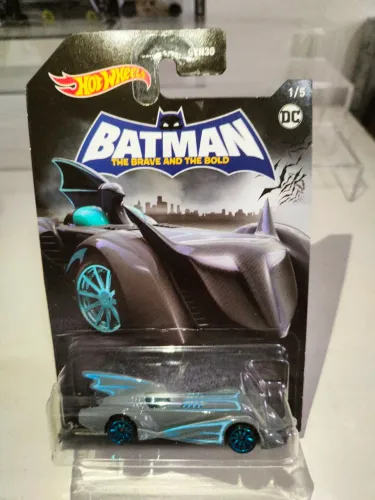 Hot Wheels Silver Series 1/64 Batmobile The Brave and The Bold Batmóvel Batman