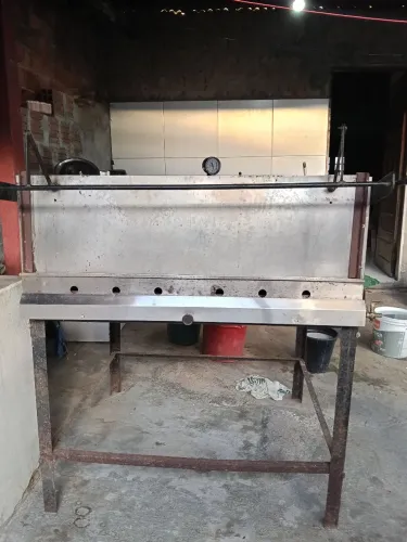 Forno de pizza aço inox 4 pedras.