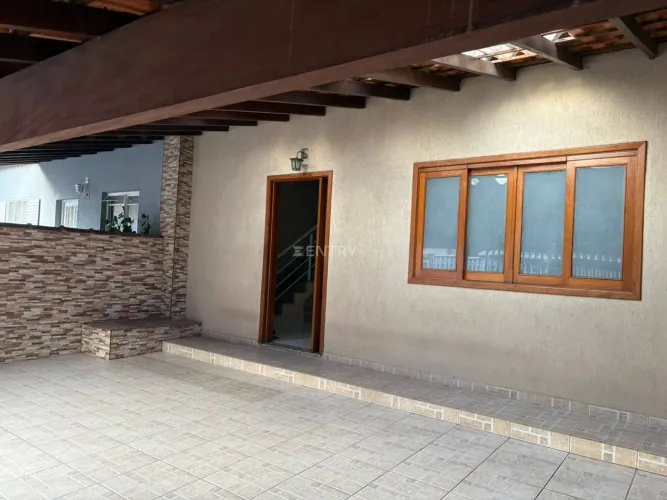 Casa à Venda no Condomínio dos Metalurgicos - Recanto Quarto Centenário
