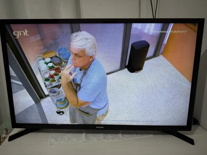 TV Samsung 32 Polegadas (NÃO É SMART)
