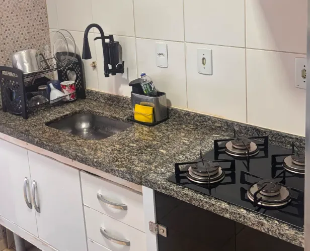 Kit Cozinha: Bancada de Granito com Cuba + Cooktop 4 Bocas + Pedras Ajustadas