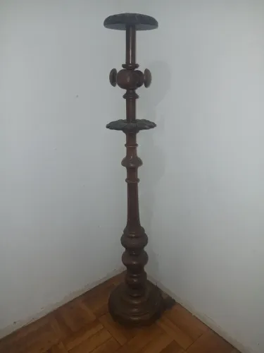 Cabideiro colonial
