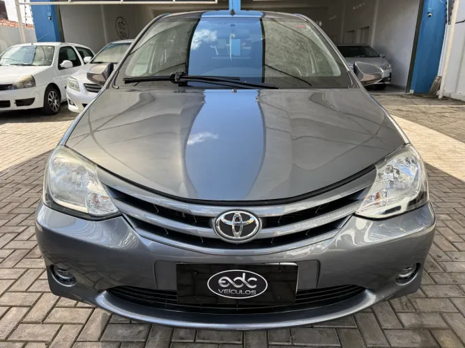 Toyota Etios X 1.3 Flex 16V 5P Mec. 2014