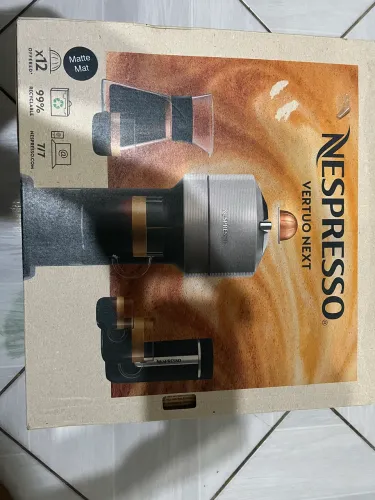 Vendo cafeteira nespresso 