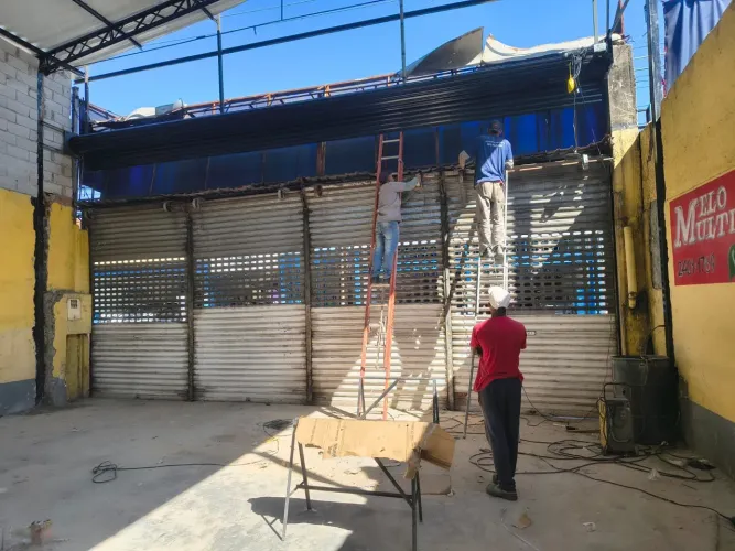 4 Portas de aço de enrolar