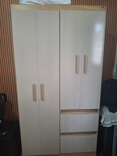 Vendo Cama e Guarda roupa URGENTE