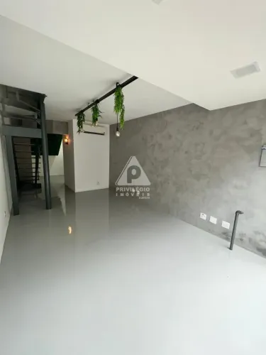 LOJA 50 m² 1 banheiro 1 vaga na Avenida das Américas próximo ao Itaúna Shopping