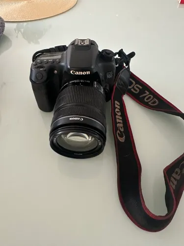 CANON 70D (APENAS CORPO)