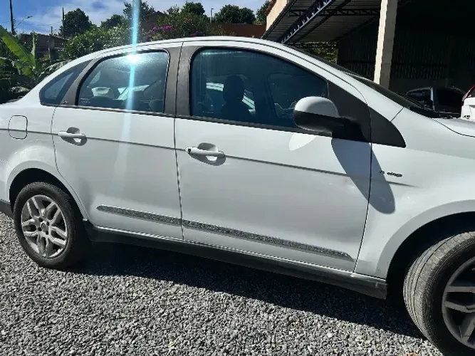 Fiat Grand Siena Essence Dual. 1.6 Flex 16V 2013