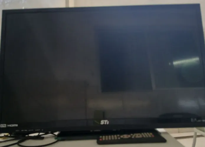 TV Semp Toshiba 32 pol. Quebrada não funciona