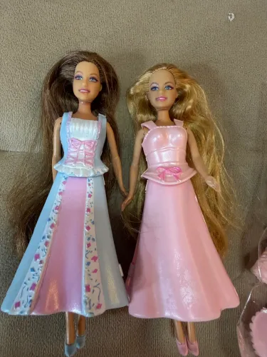 Lote Barbie mini kingdom Anneliese e Erica
