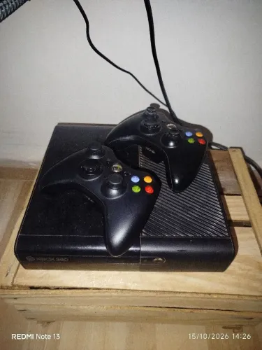 X BOX 360 SLIM PRETO DESBLOQUEADO