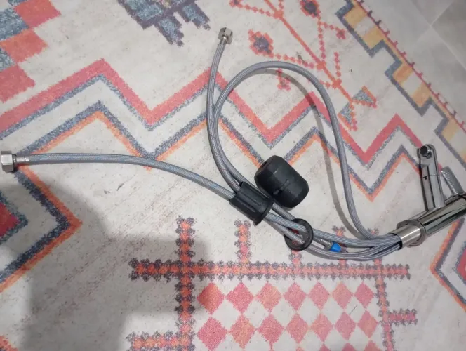Torneira para água quente e fria
