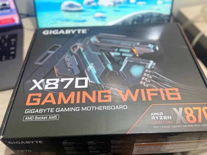 LACRADA - Placa mãe Gigabyte X870 Gaming WIFI6