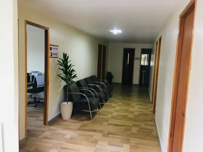 Sala Comercial Privativa - Av. Presidente Kennedy, 1995 (em frente ao Atacadão)
