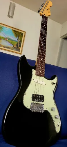 Guitarra Fender Duo Sonic