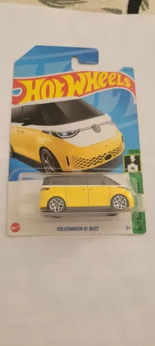 MINIATURA HOTWEELS VOLKSWAGEN OD. BUZZ AMARELO