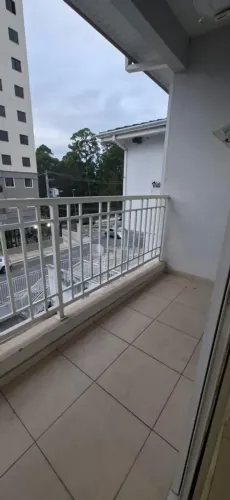 Sobrado para aluguel possui 90 metros quadrados com 2 quartos