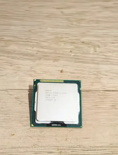 i7 3770 = Xeon E3 1270