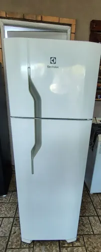 GELADEIRA ELECTROLUX 260 LITROS GELO SECO