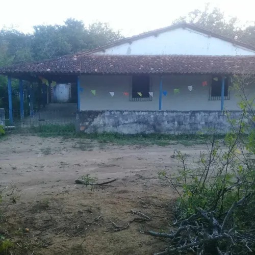 Casa agregada com o terreno
