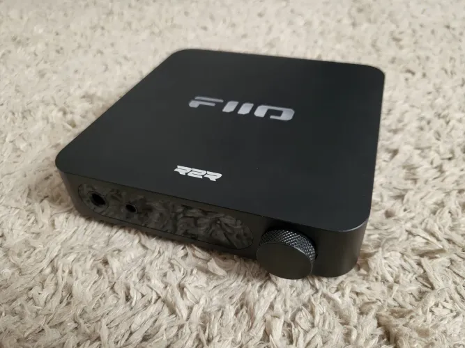 FIIO K11 R2R: Amp + DAC