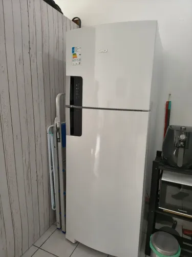 Geladeira Consul Frosfree CRM56F