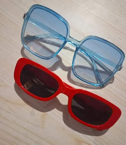 Kit 2 Óculos Retrô Y2K Azul e Vermelho Feminino