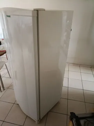 Geladeira Consul muito nova.