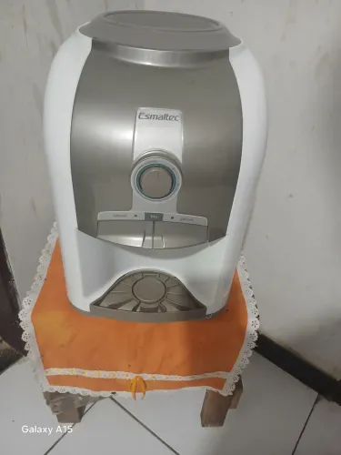 Bebedouro elétrico 