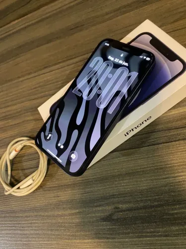 iPhone 12 mini em perfeito estado