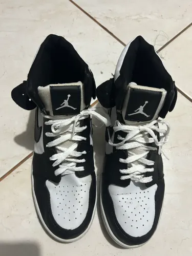 Tênis Jordan número 40