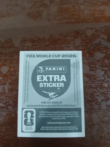 Figurinha Extra Sticker Dourada Moisés Caicedo - Copa do Mundo 2026 Panini