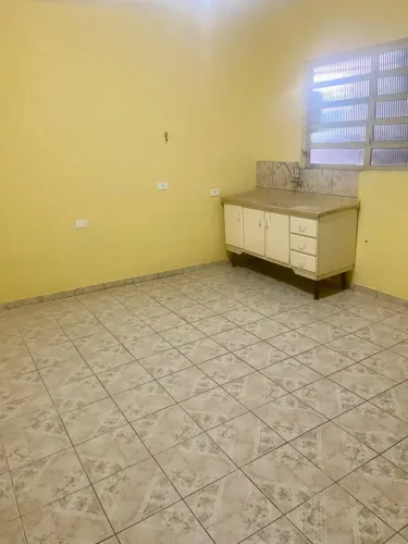 02 CÔMODOS PARA ALUGAR I VILA ZATT I R$ 700