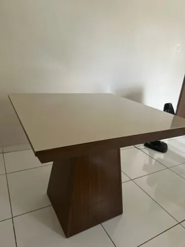 Mesa 4 cadeiras