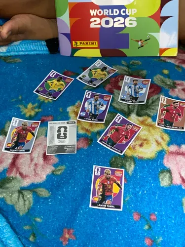 Troco ou vendo figurinhas legends da copa 2026