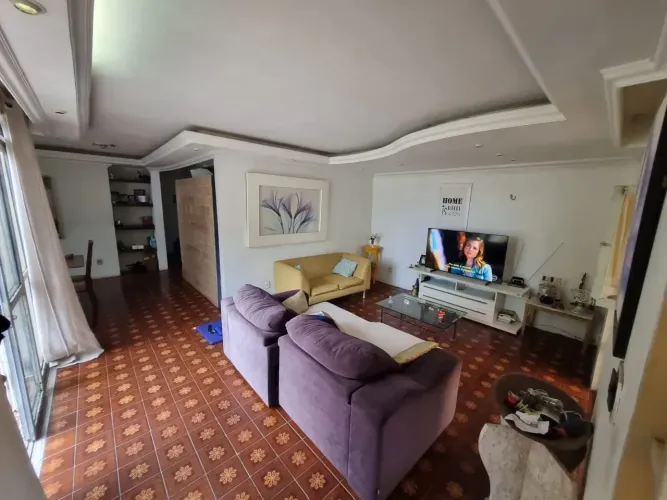 Vendo casa residencial com 7 quartos sendo 1 suíte, no melhor trecho de Beberibe..