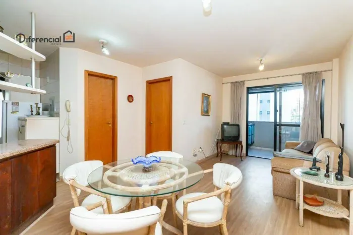 Apartamento com 1 dormitório à venda, 47 m² por R$ 375.000,00 - Cabral - Curitiba/PR