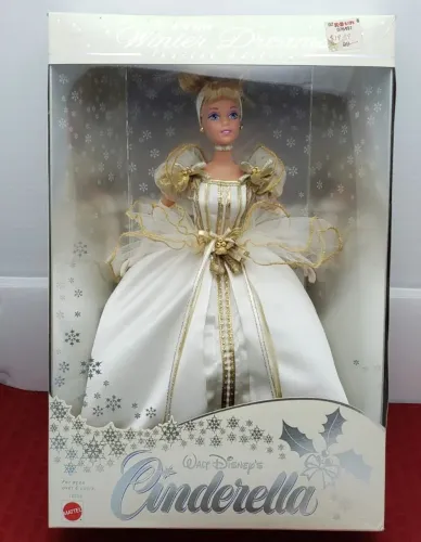 BONECA BARBIE CINDERELA WINTER DREAMS NOVA LACRADA ITEM DE COLECIONADOR