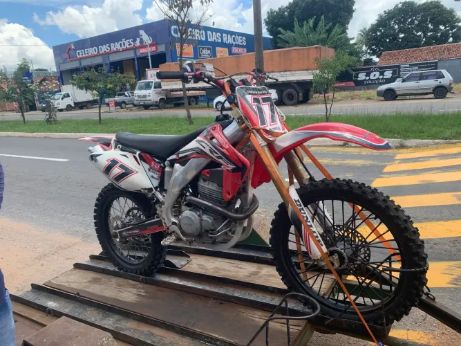Honda CRF importado.