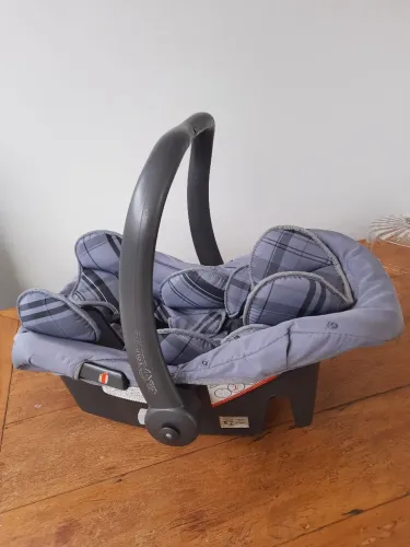 Bebê conforto Burigotto
