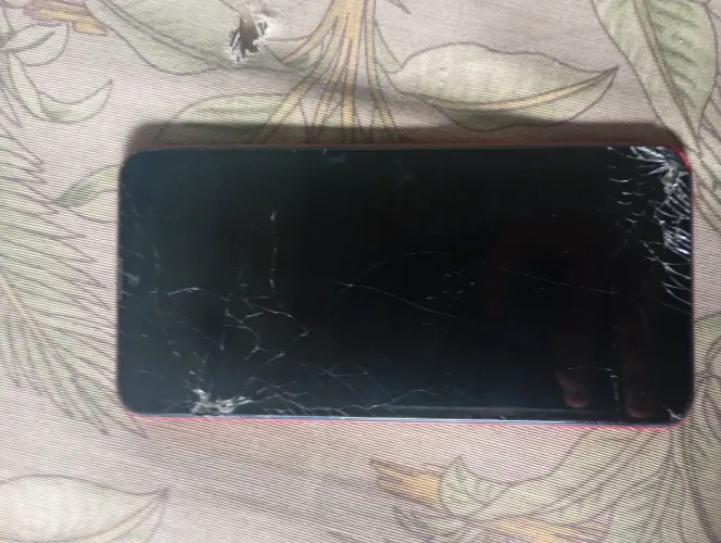 Vendo celular quebrado Samsung A10 ,caiu e não liga mais