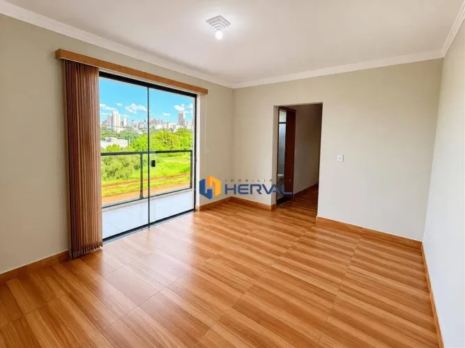 Sobrado com 4 dormitórios para alugar, 190 m² por R$ 5.100/mês - Zona 07 - Maringá/PR